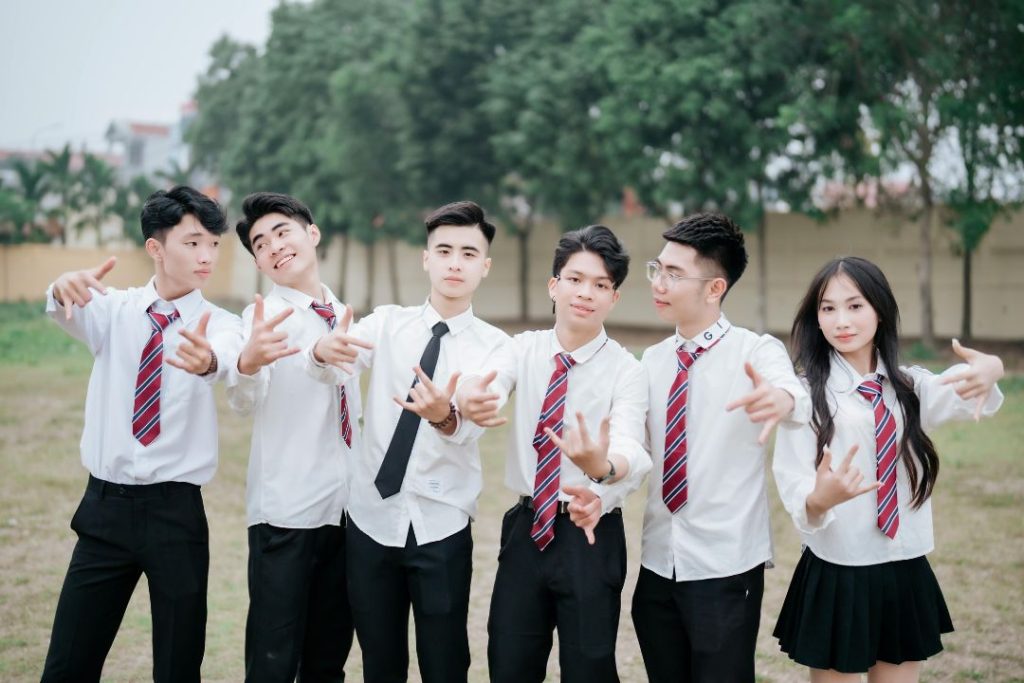 Best Extracurriculars for Ivy League Schools