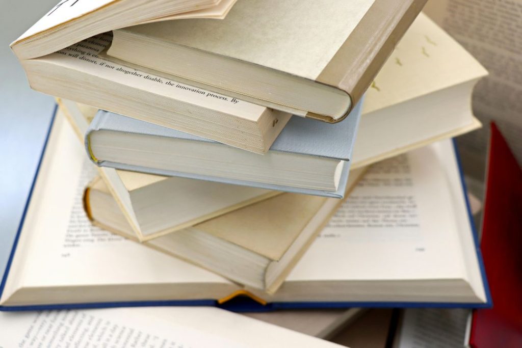 How to Balance College Academics